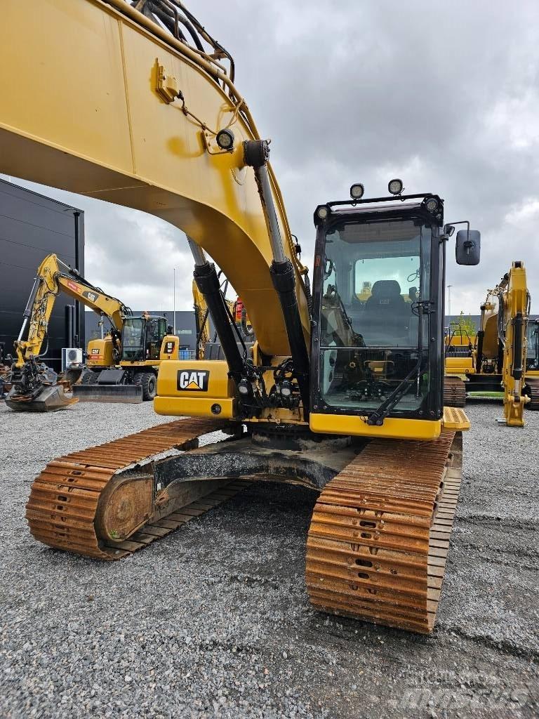 CAT 320 Vikšriniai ekskavatoriai