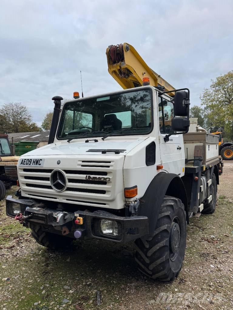 Mercedes-Benz unimog Ant vilkikų montuojamos kėlimo platformos