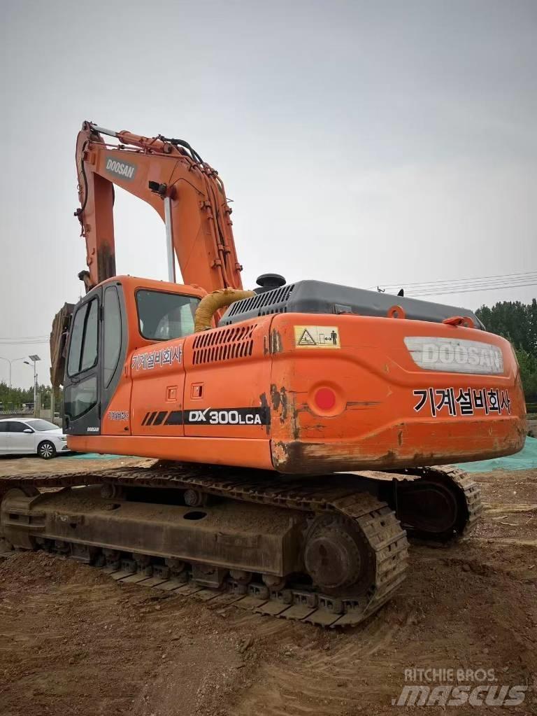 Doosan DX300LCA Vikšriniai ekskavatoriai
