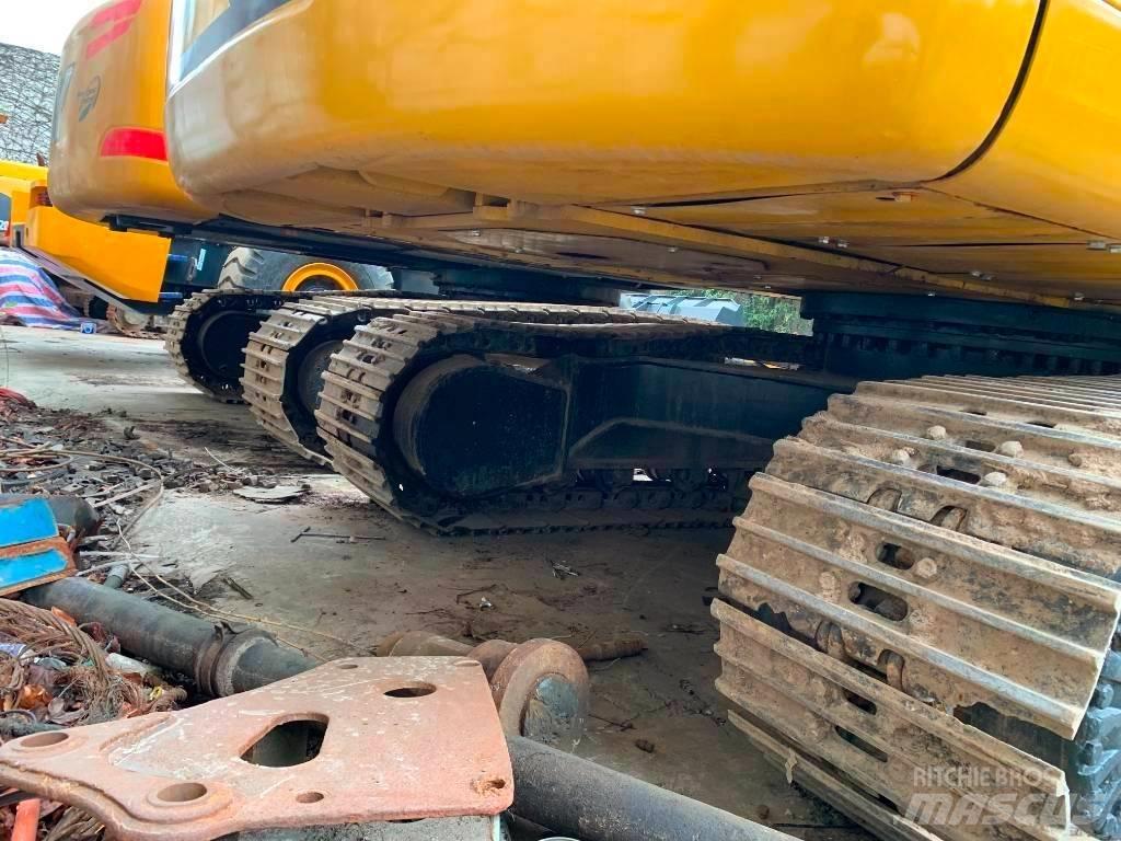 CAT 320D2 Vikšriniai ekskavatoriai