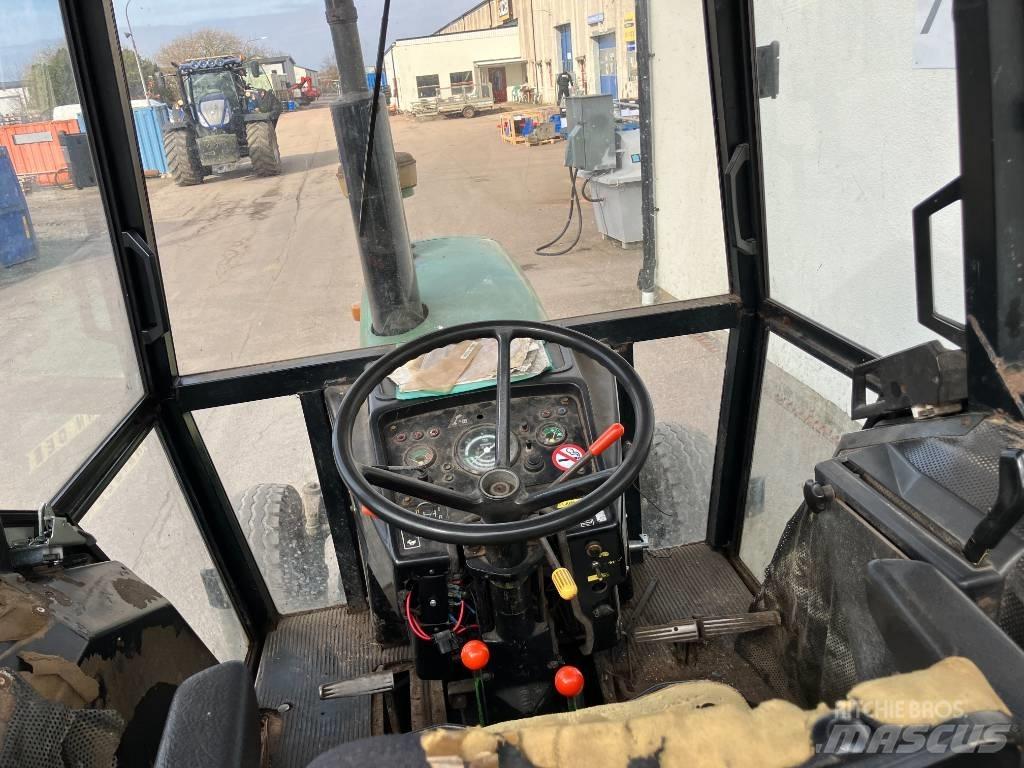 John Deere 3130 Traktoriai