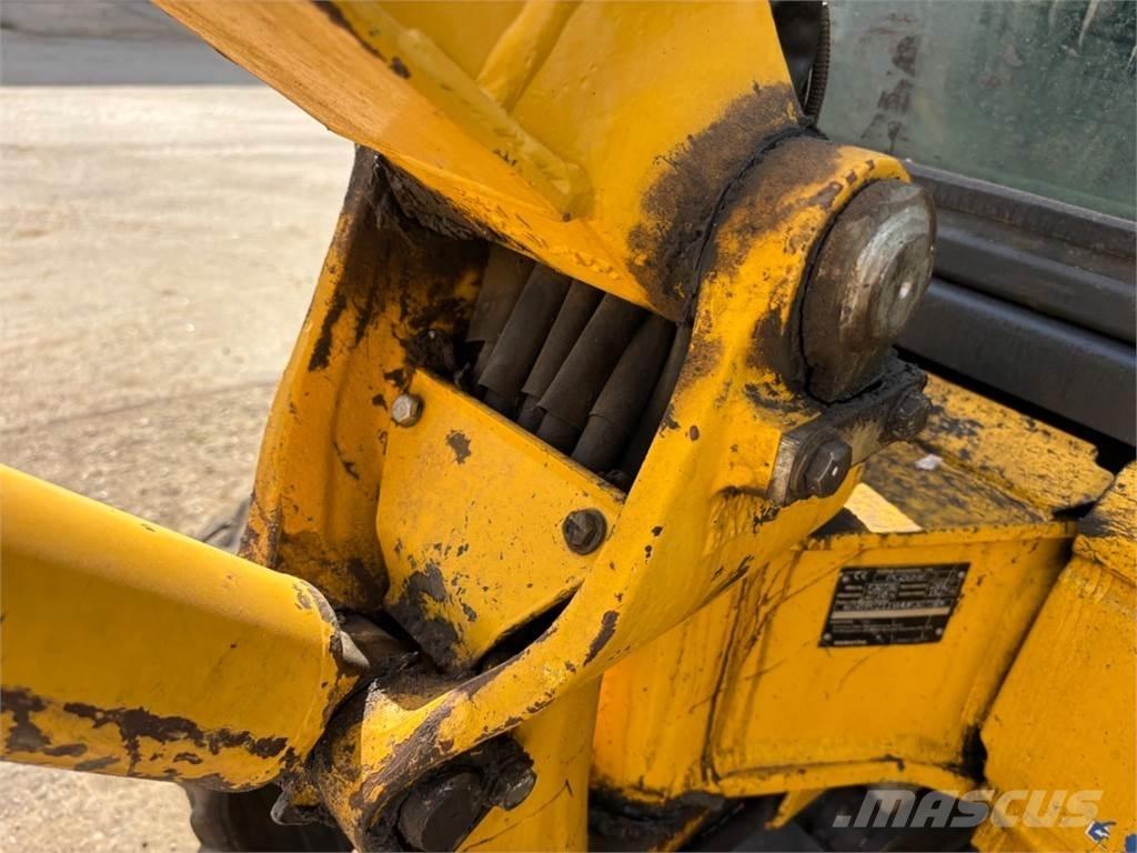Komatsu PC26 MR-3 Statyba - Kita