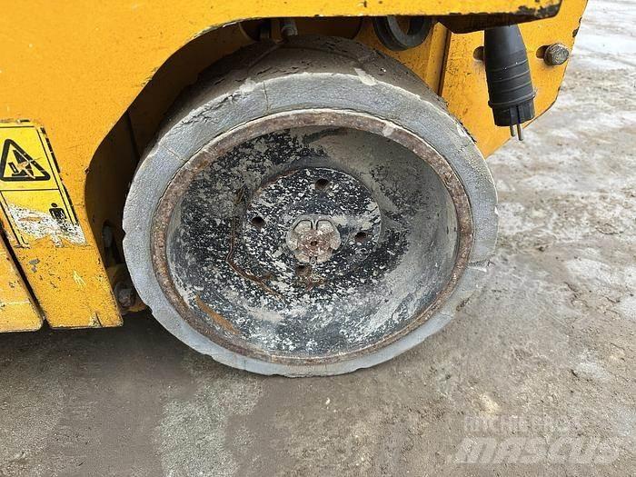 JCB S1930E Kiti keltuvai ir platformos