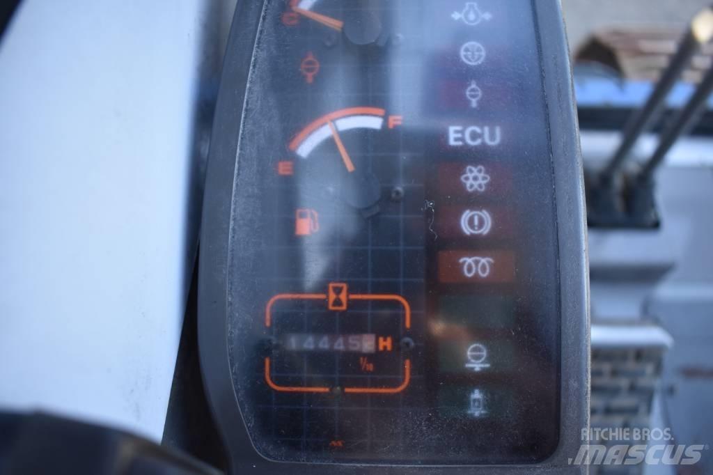 Hitachi SCX700 Vikšriniai kranai