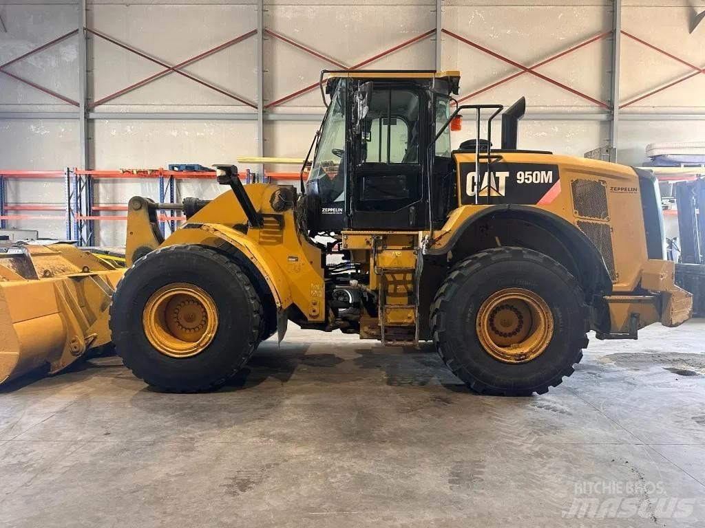 CAT 950M Naudoti ratiniai krautuvai