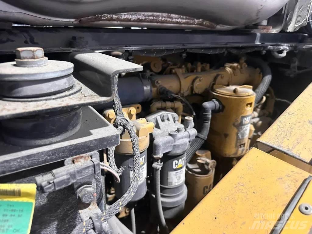 CAT 950M Naudoti ratiniai krautuvai