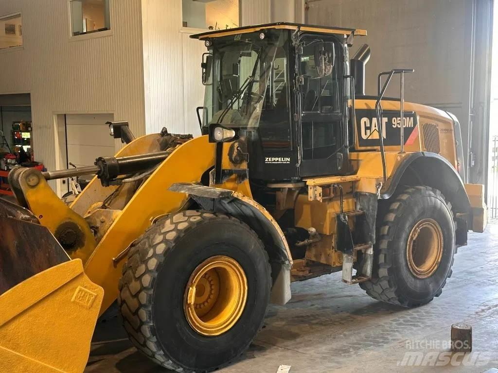 CAT 950M Naudoti ratiniai krautuvai