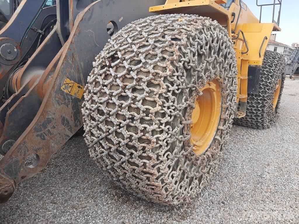 Volvo BM L220H Naudoti ratiniai krautuvai