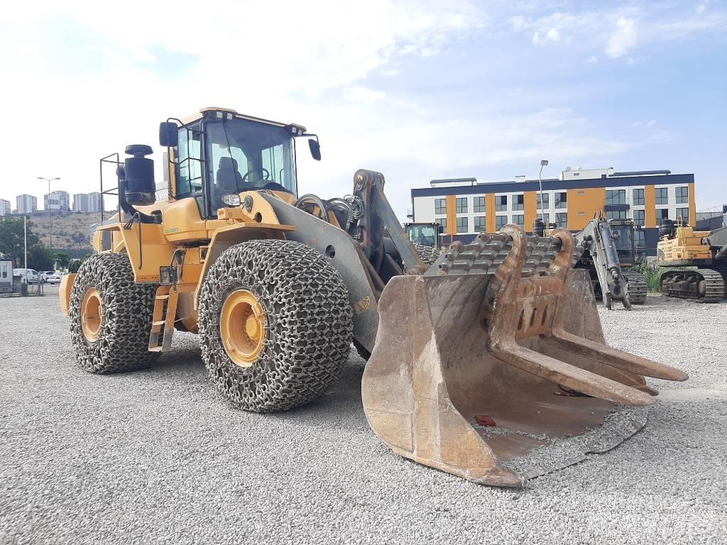 Volvo BM L220H Naudoti ratiniai krautuvai