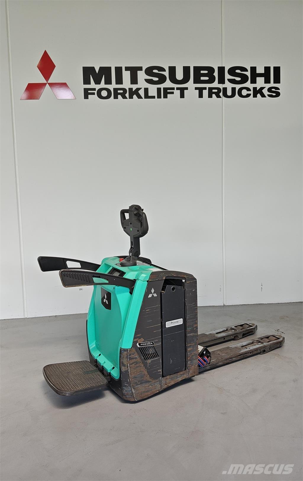 Mitsubishi PBV20N3 Keltuvai su platforma operatoriui