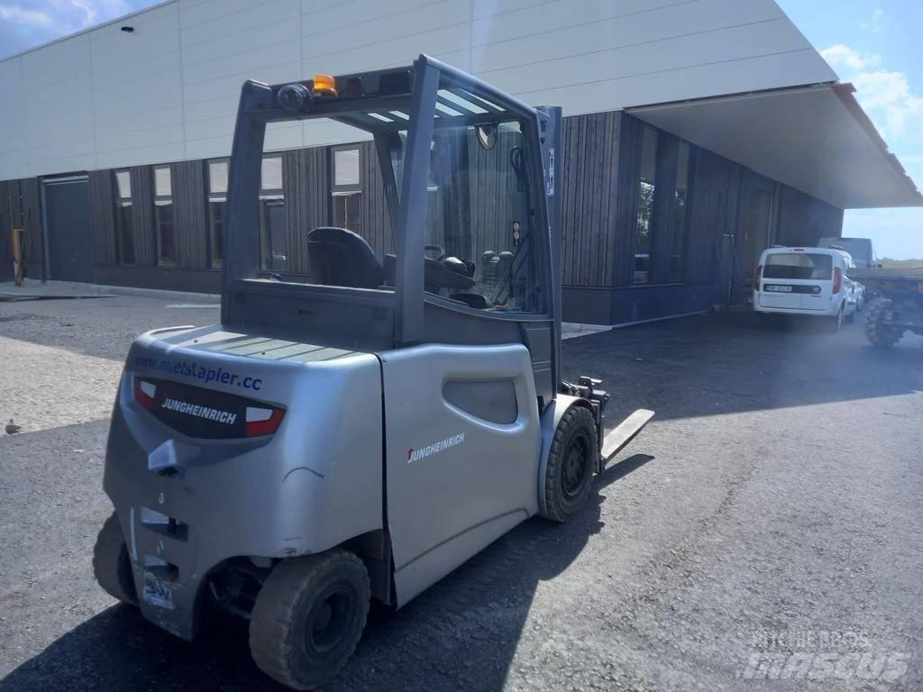 Jungheinrich EFG 540 Elektriniai šakiniai krautuvai