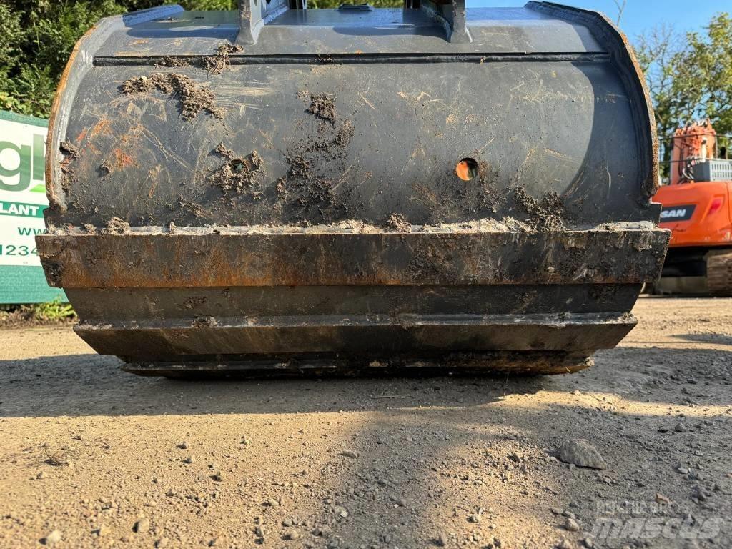 Doosan DX 140 LC Kaušai