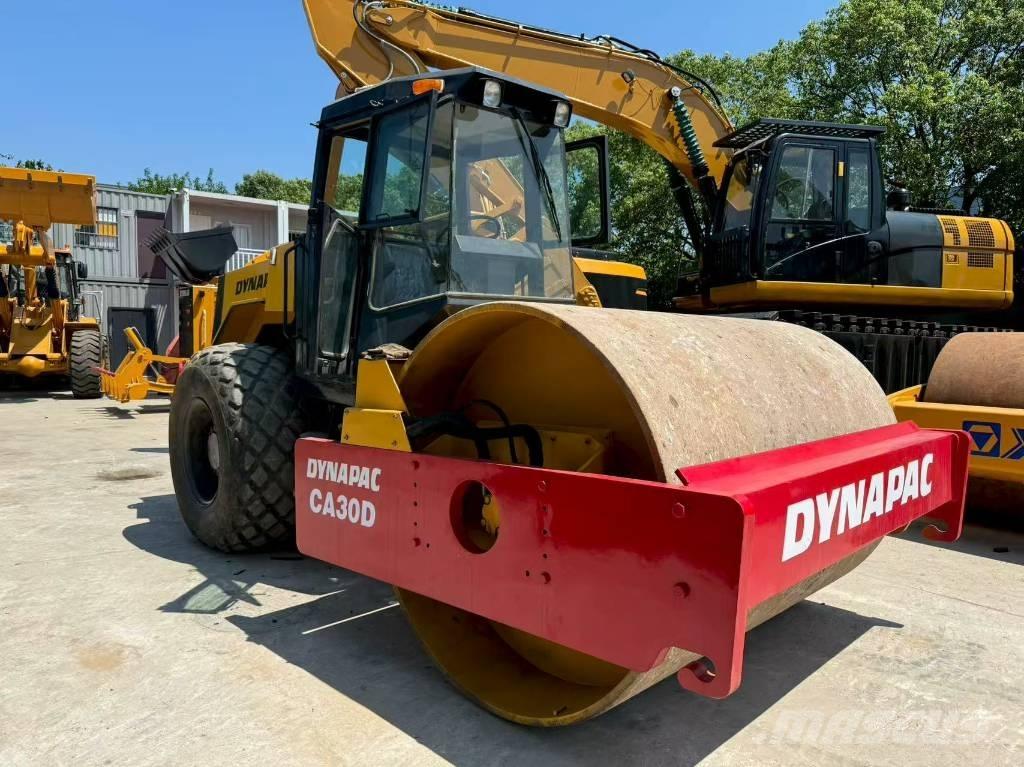 Dynapac CA 30 D Vieno būgno volai