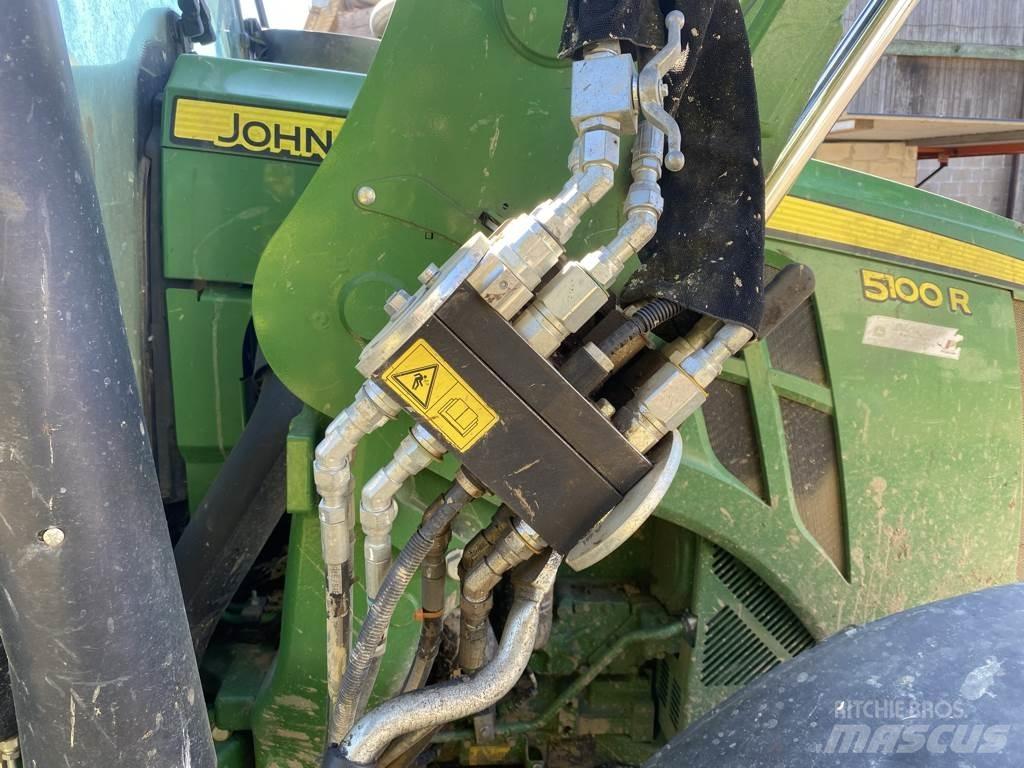 John Deere 5100 R Traktoriai