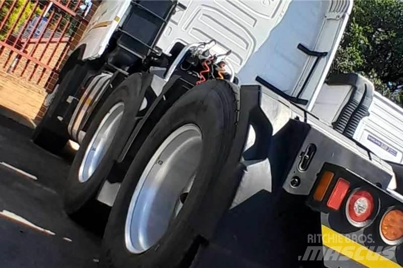 Volvo FMX 440 Kita