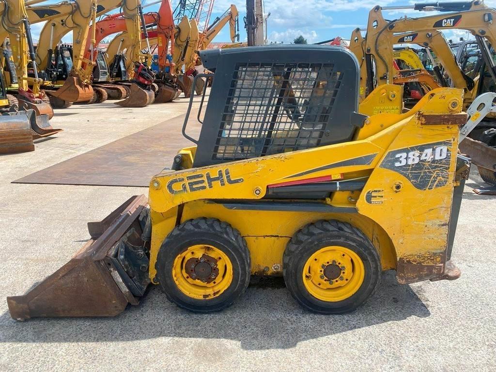 Gehl SL3840 NVT Krautuvai su šoniniu pasukimu