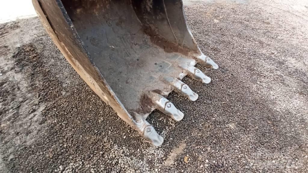 Komatsu PC160LC-8 Vikšriniai ekskavatoriai