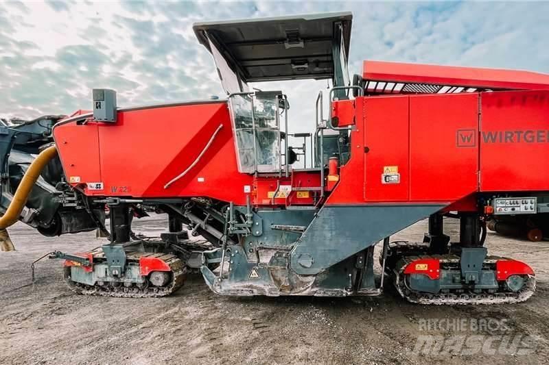 Wirtgen W220 Kita