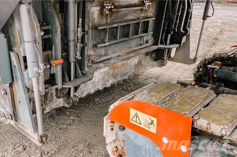 Wirtgen W220 Kita