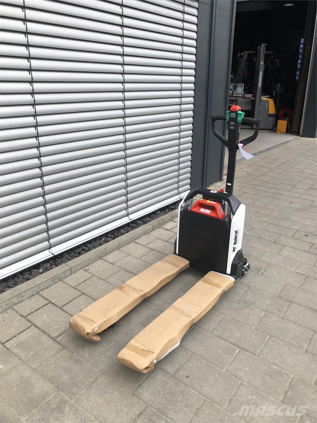 Bobcat LPM15N Rankiniai vėžimėliai