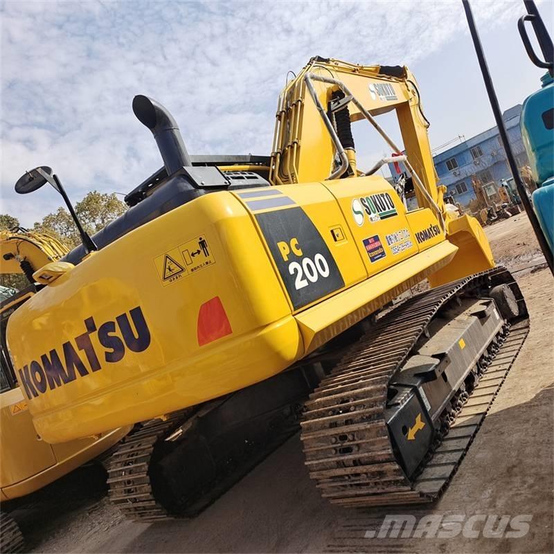 Komatsu PC 200 Vikšriniai ekskavatoriai