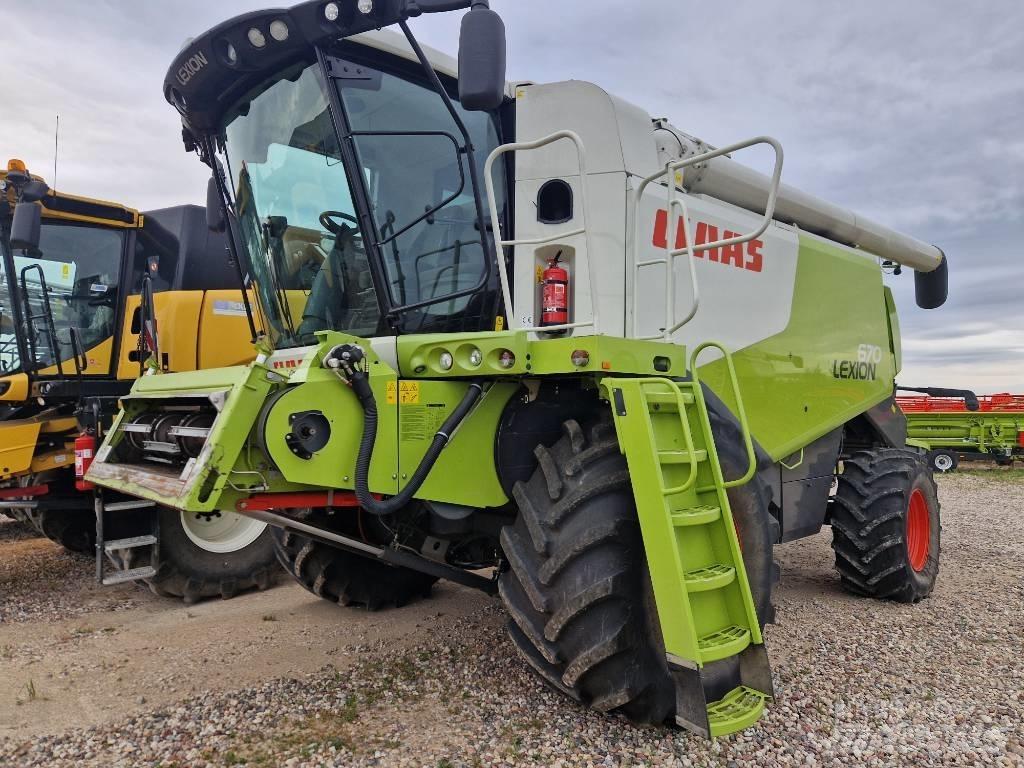 CLAAS Lexion 670 Derliaus nuėmimo kombainai