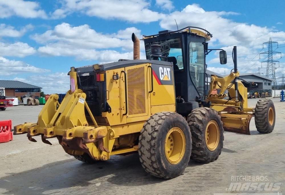 CAT 140 M Greideriai