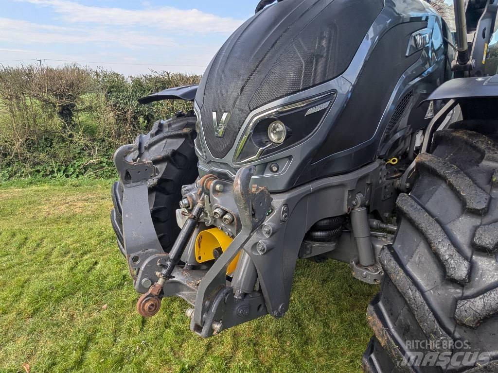 Valtra T 254 Traktoriai