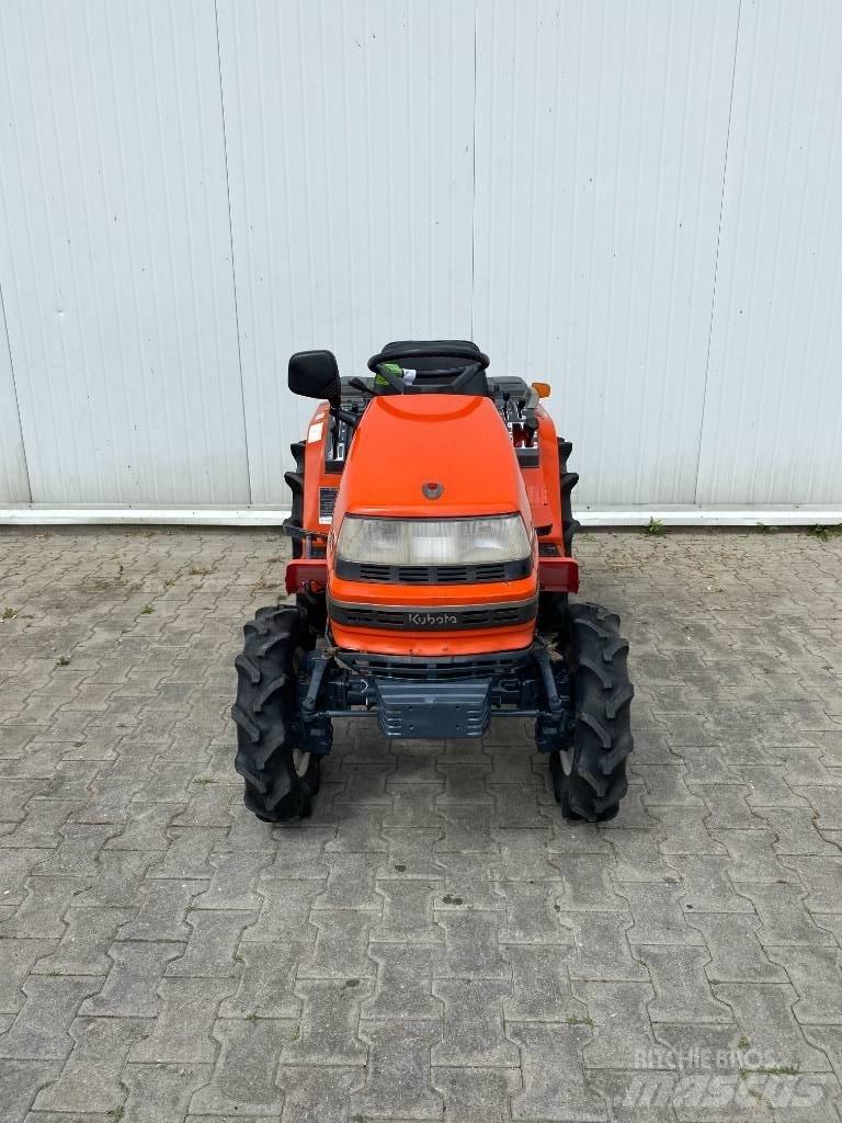 Kubota A14 Naudoti kompaktiški traktoriai