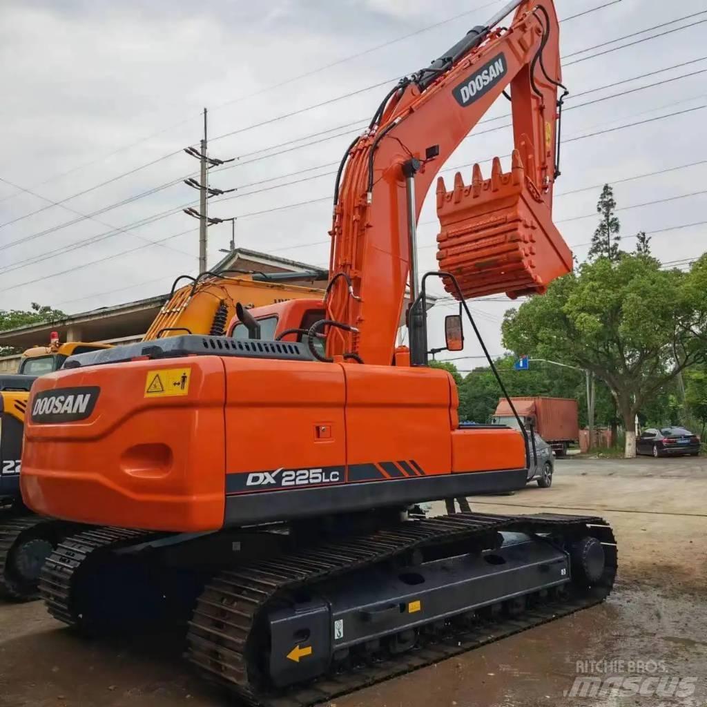Doosan DX225LC-9C Vikšriniai ekskavatoriai