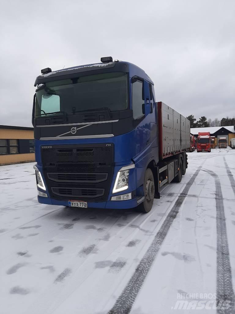 Volvo FH 13 Savivarčių priekabų vilkikai