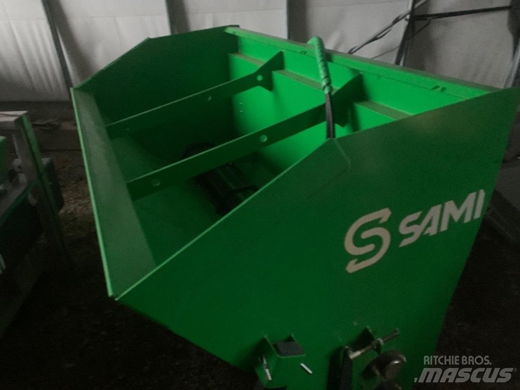 Sami SLH 2000 Smėlio ir druskos barstytuvai