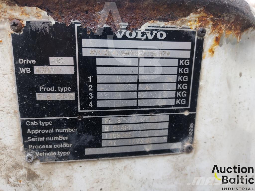 Volvo FL618 Savivarčių priekabų vilkikai