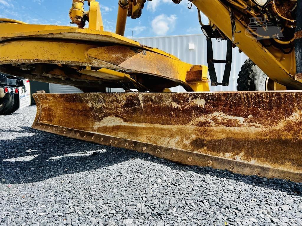 CAT 140 H Greideriai