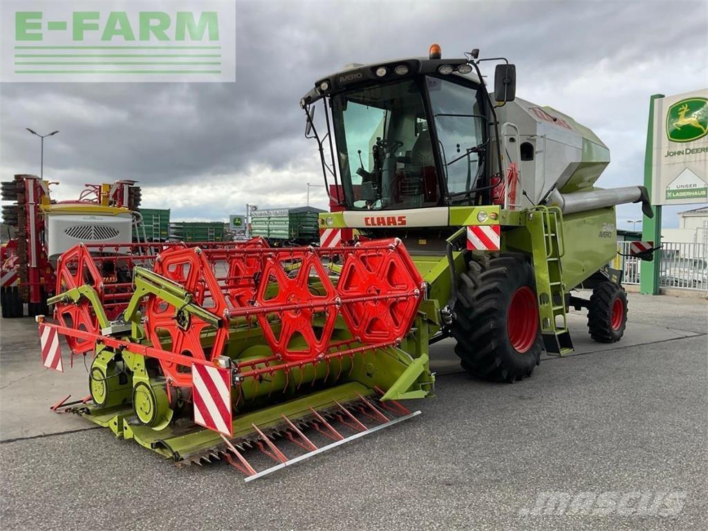 CLAAS AVERO 240 Derliaus nuėmimo kombainai