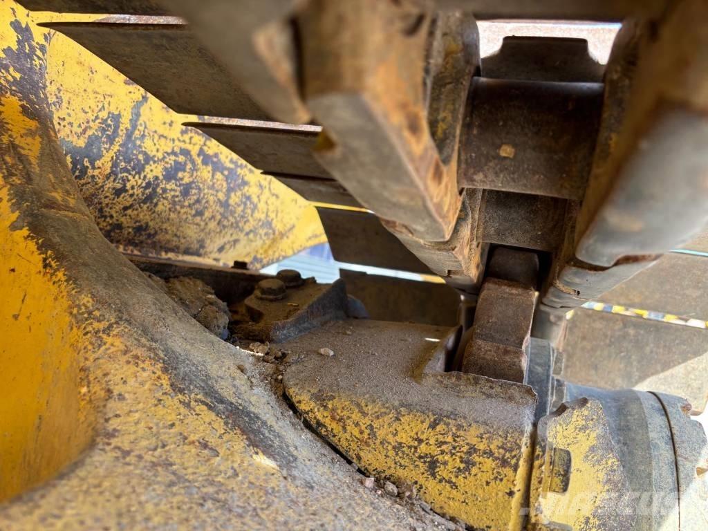 Komatsu D37 PX-23 Vikšriniai buldozeriai