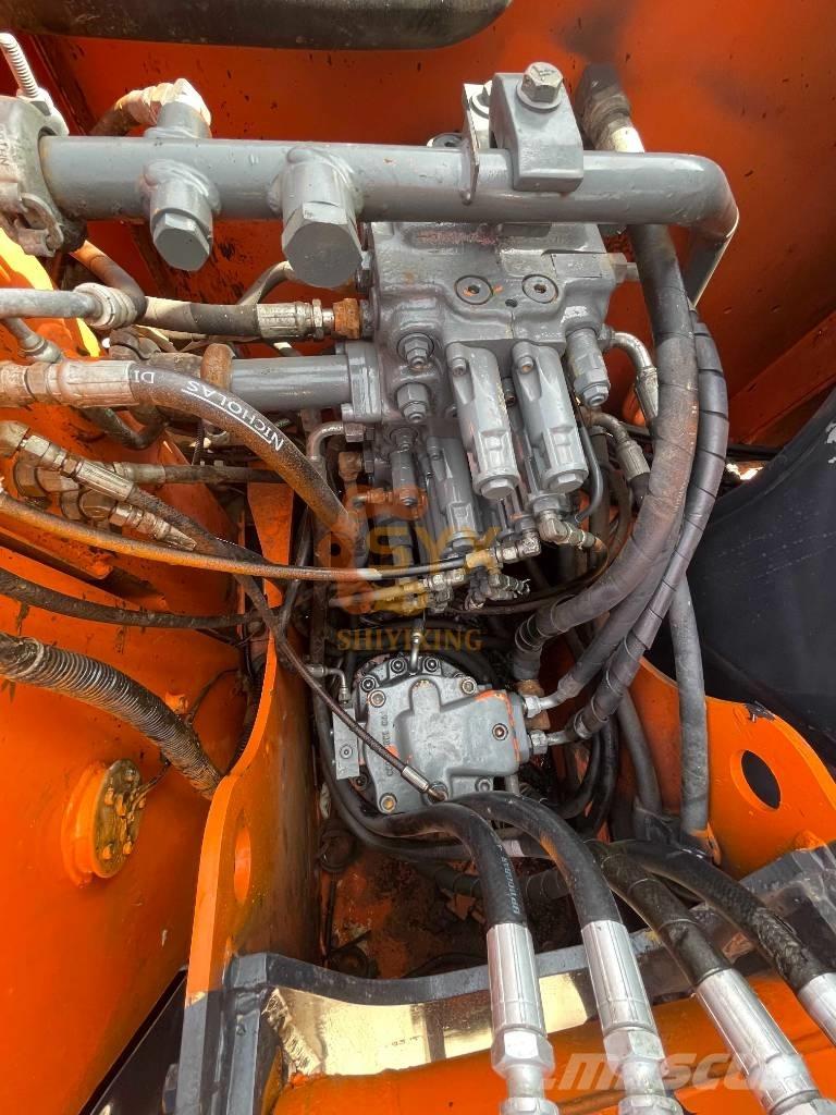 Hitachi ZX 70 Vidutinės galios ekskavatoriai 7-12 t