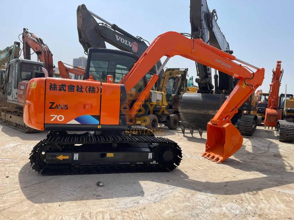 Hitachi ZX 70 Vidutinės galios ekskavatoriai 7-12 t