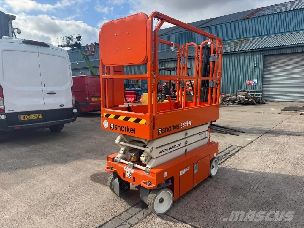 Snorkel S 3219 E Žirkliniai keltuvai