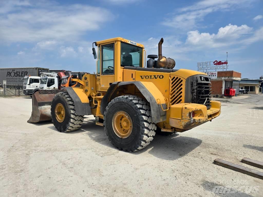 Volvo L 120 E Naudoti ratiniai krautuvai