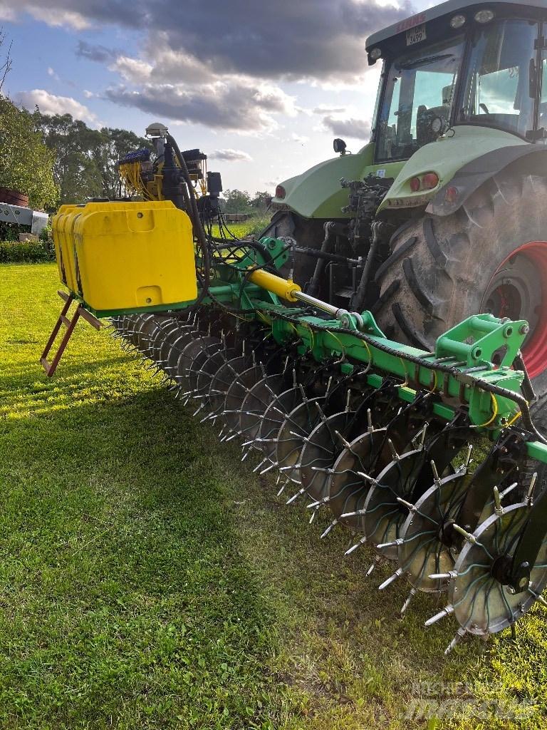  VELES-AGRO Vulkan Mineralinių trąšų barstytuvai