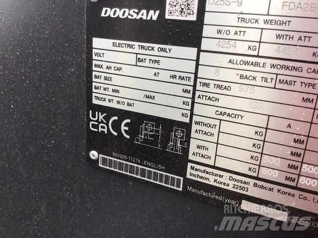 Doosan D25S-9 Dyzeliniai krautuvai