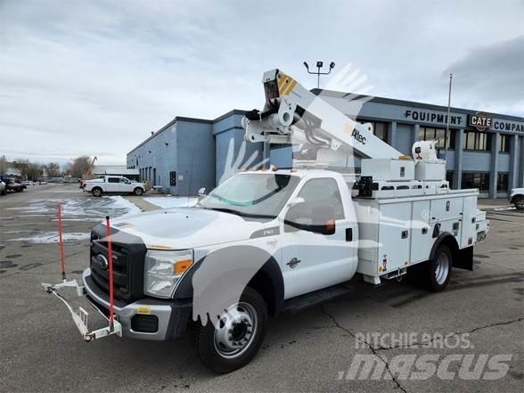 Altec AT40M Ant vilkikų montuojamos kėlimo platformos