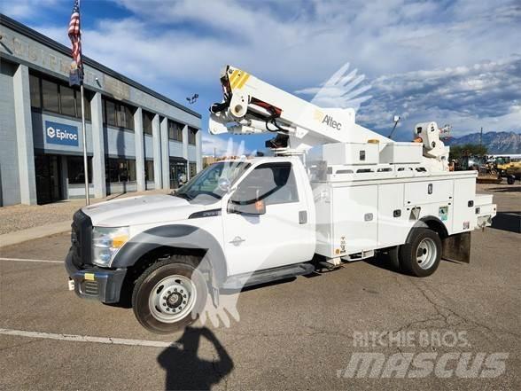 Altec AT40M Ant vilkikų montuojamos kėlimo platformos
