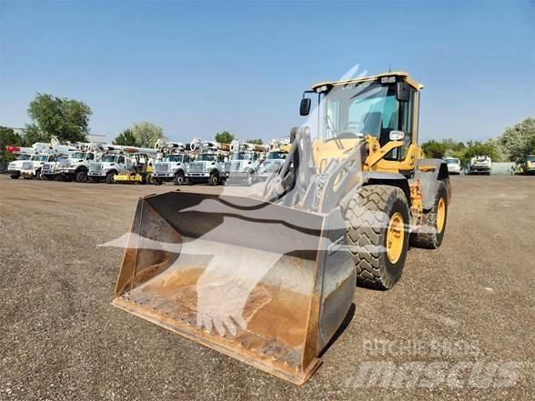 Volvo L70H Naudoti ratiniai krautuvai