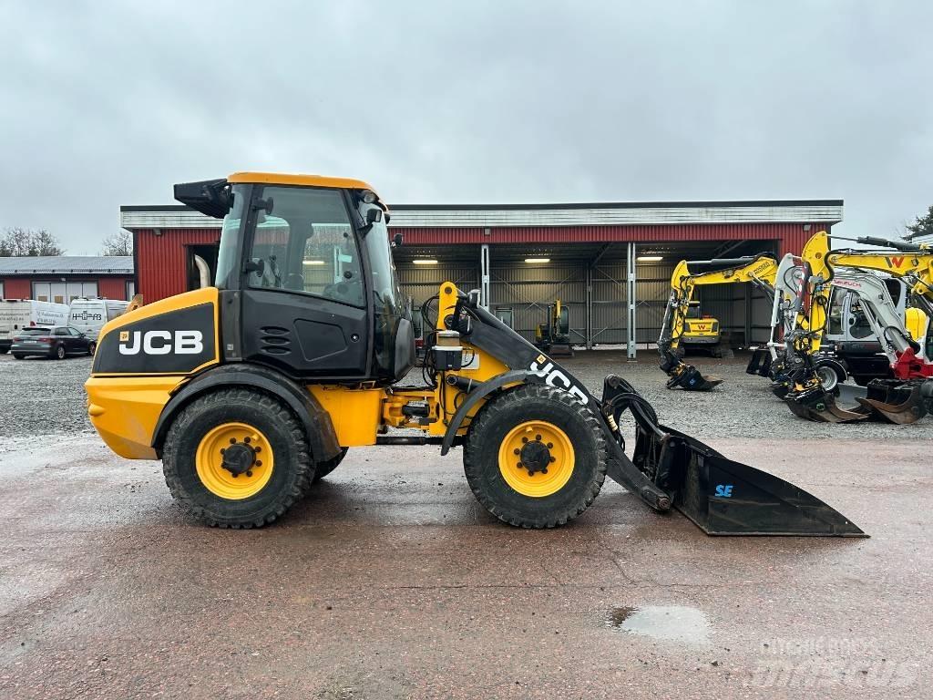JCB 409 Naudoti ratiniai krautuvai
