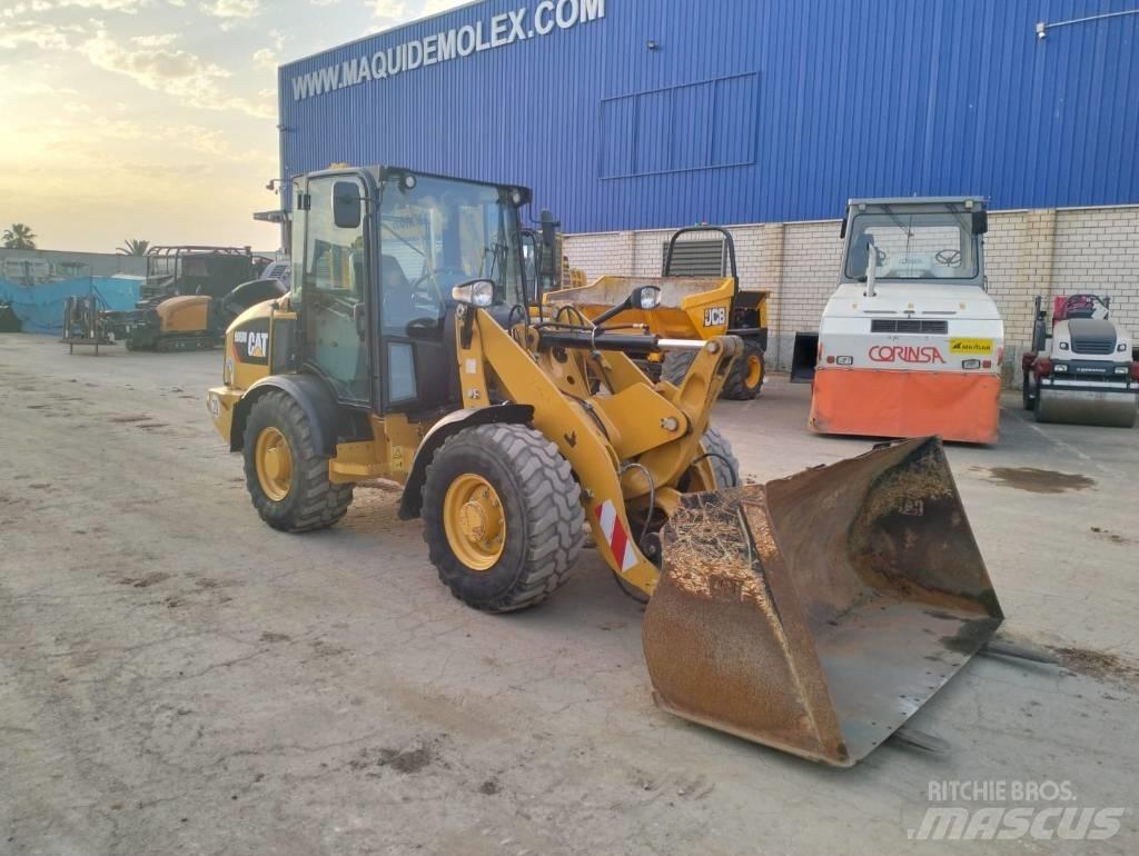 CAT 906M Naudoti ratiniai krautuvai