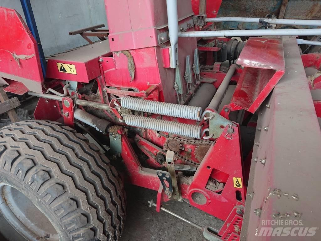 JF FCT 1050 Pašarų kombainai