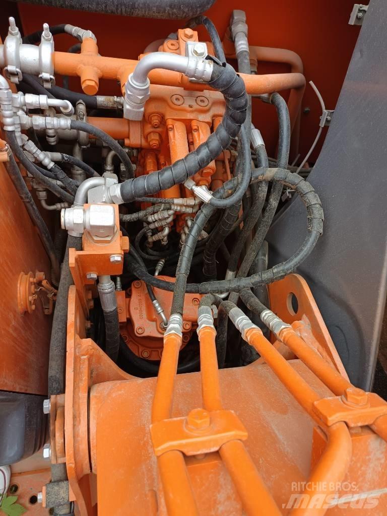 Hitachi ZX 80 Vidutinės galios ekskavatoriai 7-12 t