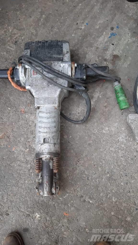 Atlas Copco 25 KI Hidrauliniai kūjai / Trupintuvai